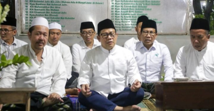 Dijadwalkan ke Probolinggo Dan Astah Pasuruan Elit PKB Bersama Gus Muhaimin Ziarah Lakukan Ziarah Kubur