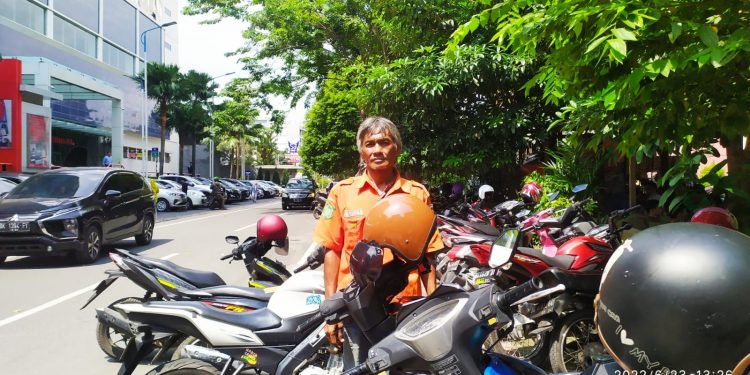 Jukir Zulkifli Meminta Parkir Manual Menjadi E Parking