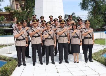 Menyambut Hut Bhayangkara 2022, Polresta Deli Serdang Laksanakan Upacara Ziarah di Makam Pahlawan