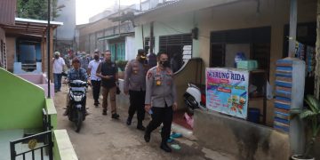 Kucurkan Bantuan , Kapolresta Deli Serdang  Sambangi Warga Tak Mampu