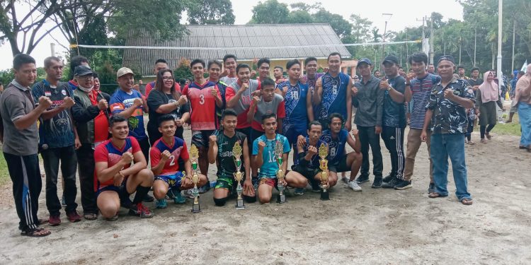 Final Turnamen Bola Voli Nagori Silampuyang Cup lll Kecamatan Siantar Berjalan Dengan Lancar
