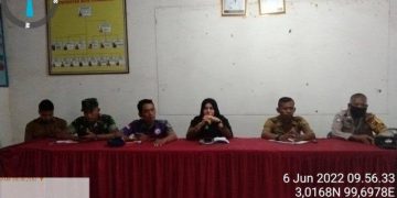 Bhabinkmatibmas Polsek Air Joman Polres Asahan Menghadiri Sosialisasi PMK di Desa Punggulan