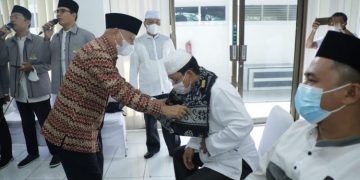 Bupati Asahan Menyampaikan Arahannya Kepada Anggota Korpri dan Upah – Upah 43 Calon Jamaah Haji