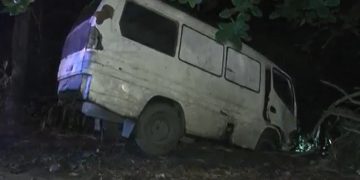 Minibus Ugal- ugalan Tabrak Pengendara Motor Sampai Tewas