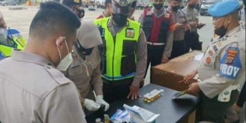 Pastikan Anggota Bebas Narkoba, Kapolrestabes Kota Medan Gelar Tes Urine ke Ratusan Personel