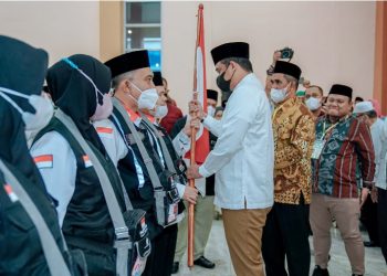 Bobby Nasution Melepas 391 Orang Jemaah Calon Haji (Calhaj) Kloter 04 Asal Kota Medan