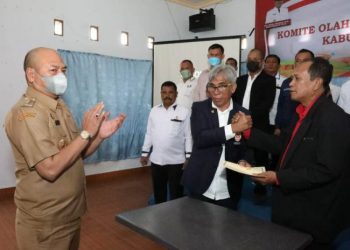 Robinhot Sianturi Dilantik Jadi Ketua KONI Taput Masa Bakti 2019-2023
