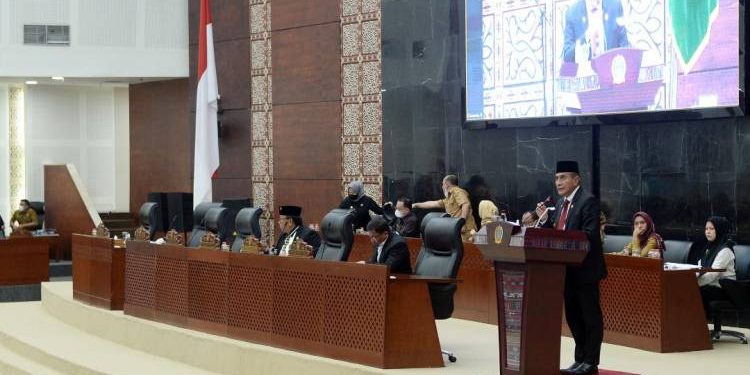 Sampaikan Proyek Infrastruktur Rp2,7 Triliun Sebagai Pendorong, Gubernur Sumut Hadiri Rapat Paripurna DPRD Sumut