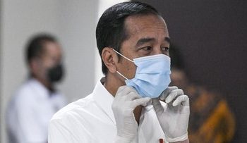 Jokowi Ingatkan Pakai Masker di Dalam dan Luar Ruangan: Keharusan