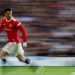 Cristiano Ronaldo dikabarkan rela untuk menurunkan gaji demi dapat meninggalkan klub MU