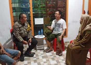 Bhabinkamtimas Polsek Medan Baru Lakukan Problem Solving Pertengkaran Antar Keluarga