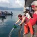 Delegasi W20 Tabur Bibit Ikan di Danau Toba