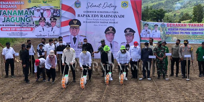 Edy Rahmayadi memberikan bantuan bibit dan peralatan pertanian kepada masyarakat Pakpak Bharat