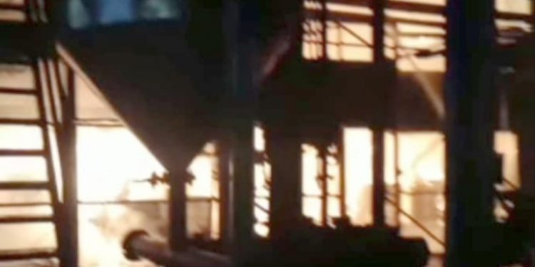 Diduga Akibat Kelalaian, Mesin Produksi PT. Smart Tbk Belawan Terbakar