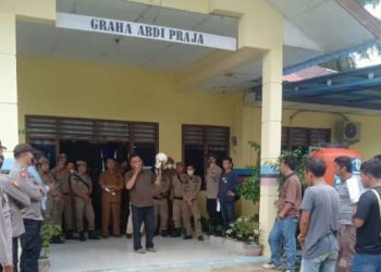 PM Labusel Tuntut Pecat Camat Silangkitang