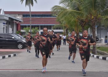 Ukur Kemampuan Fisik, Prajurit Petarung Yonmarhanlan I Laksanakan Lari 3200 Meter