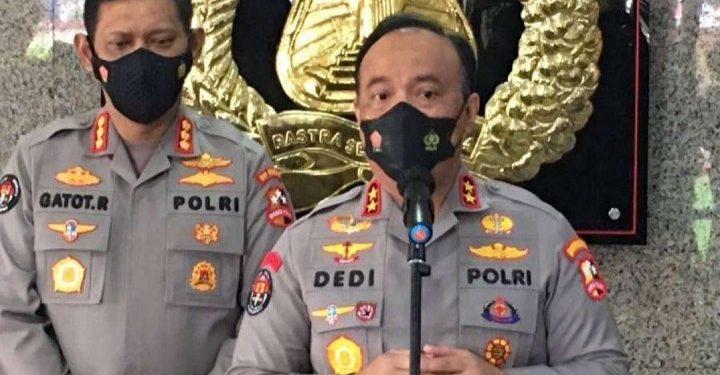 Kapolda Metro Jaya Irjen Fadil Imran diduga menerima suap dari Kadiv Propam Polri nonaktif Irjen Ferdy Sambo