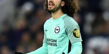 Brighton Tolak Tawaran Pertama City untuk Cucurella