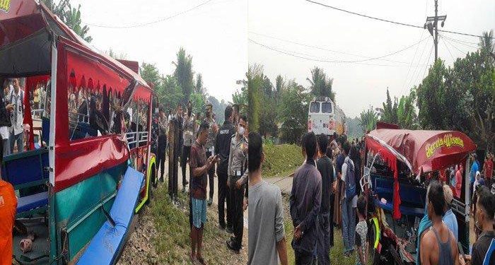 Odong-Odong Tertabrak Kereta Api 9 Orang Tewas