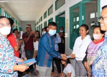 Peserta Medis Operasi Wanita RSUD Porsea Dapat Tali Asih