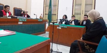 Suntik Vaksin Kosong, Dr Tengku Gita Terisak Dalam Persidangan