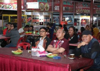 Food Court Siborongborong Ramai Dikunjungi, Bupati Taput Semangat !