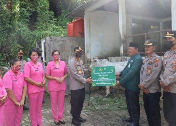 Kapolres Serahkan Hewan Kurban dari Kapolda Sumut ke Al Wasliyah Sibolga