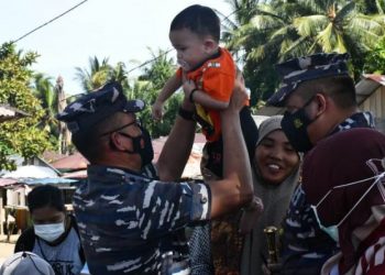 Sukseskan KBN, TNI AL Bakti Sosial Kesehatan di Tapteng