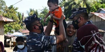 Sukseskan KBN, TNI AL Bakti Sosial Kesehatan di Tapteng