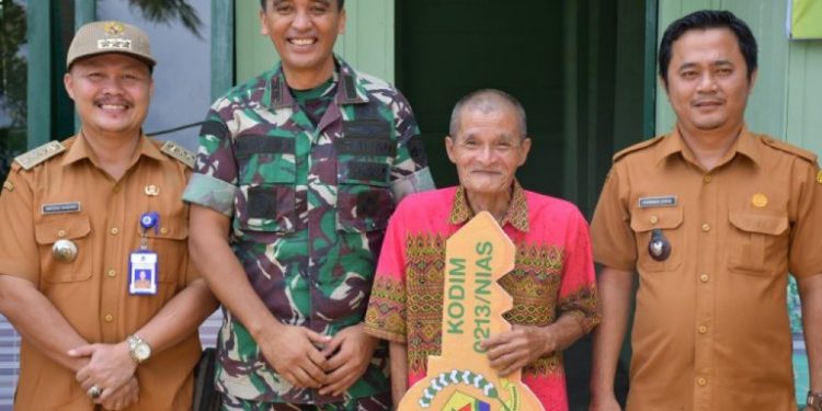 Rumahnya Diperbaiki TNI AD, Ama Redi: Ini Bagaikan Mimpi