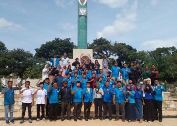 Peringati HUT Ke-49, DPD KNPI Binjai Gelar Ziarah Makam Pahlawan dan Bakti Sosial