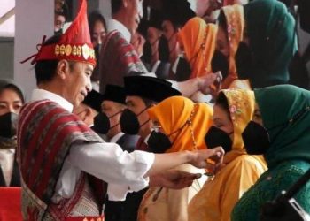 Ketua TP PKK Deliserdang Yunita Terima Penghargaan Satyalencana Wira Karya dari Presiden