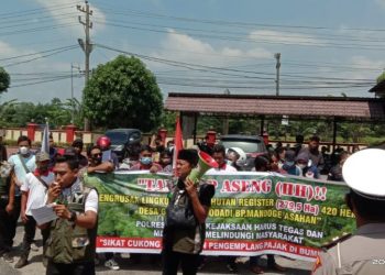 Ratusan Massa GM PPMA dan Koptan HST Berunjuk Rasa di Mapolres Asahan
