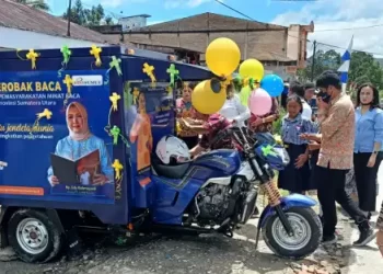 Ketua GPMB Pakpak Bharat Launching Gerobak Baca