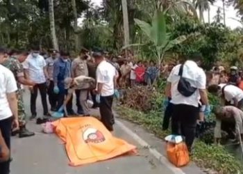 Ditemukan Mayat Seorang Wanita Di Parit, Warga Madina Panik!!!