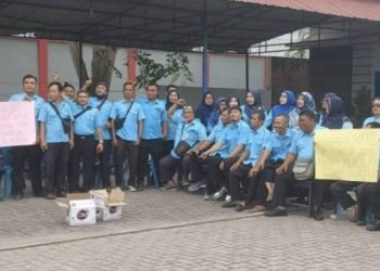 Karyawan PDAM Tirta Bulian Tebing Tinggi Mogok Kerja