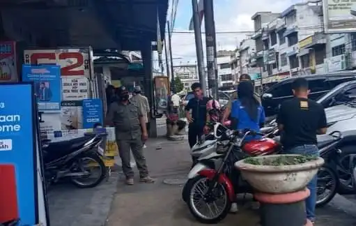Sepeda Motor yang Parkir di Trotoar Jalan Sutomo Siantar Ditertibkan