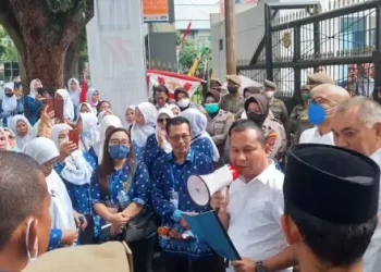 Ratusan Guru PAUD Ngadu Ke Gubernur dan DPRD, “Gaji Kami Cuma Rp200 Ribu Perbulan”