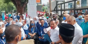 Ratusan Guru PAUD Ngadu Ke Gubernur dan DPRD, “Gaji Kami Cuma Rp200 Ribu Perbulan”