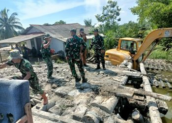 Pangdam I BB Turunkan Anggota Yonzipur dan Kodim 0201 BS Bangun Jembatan Sementara