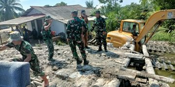Pangdam I BB Turunkan Anggota Yonzipur dan Kodim 0201 BS Bangun Jembatan Sementara