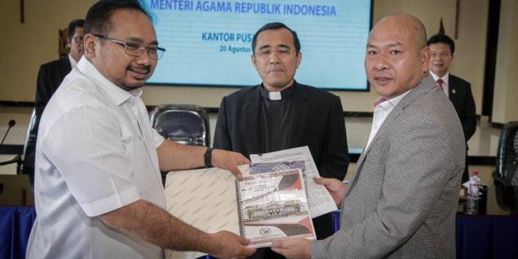 Menteri Agama ke Taput, Bupati Nikson Sampaikan Proposal Pendirian Universitas Negeri Tapanuli Raya