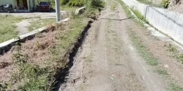 Becek dan Berlumpur, Jalan Dusun Sihundali Balige Butuh Perawatan