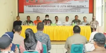 Semarakkan HUT ke-77 RI, Pj Wali Kota Tebing Tinggi Bagikan 1.000 Bendera Merah Putih