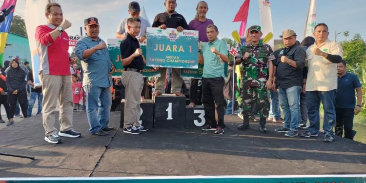 Team Dayung Belawan Maju Binaan Yonmarhanlan I Juarai Kejuaraan Arung Jeram Piala Walikota Medan