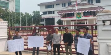 Gelar Aksi Di Depan Kantor Walikota Medan KALAMSU Minta Bobby Segera Mencopot Dirut RPH