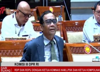 DPR Menggali Keterangan Dari Mahfud MD Soal Isu Ancaman Mundur Dari Jabatan