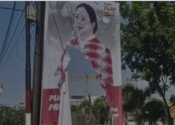 Sejumlah baliho bertuliskan ‘Puan Maharani Presiden 2024’ yang dipasang kader PDIP di Medan dirusak