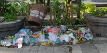 Tong Sampah di Lapangan Merdeka Rusak, Pemko Siantar Menunggu Pengadaan
