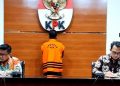 KPK resmi menetapkan 3 Wakil Ketua DPRD Tulungagung periode 2014-2019 sebagai tersangka kasus dugaan suap